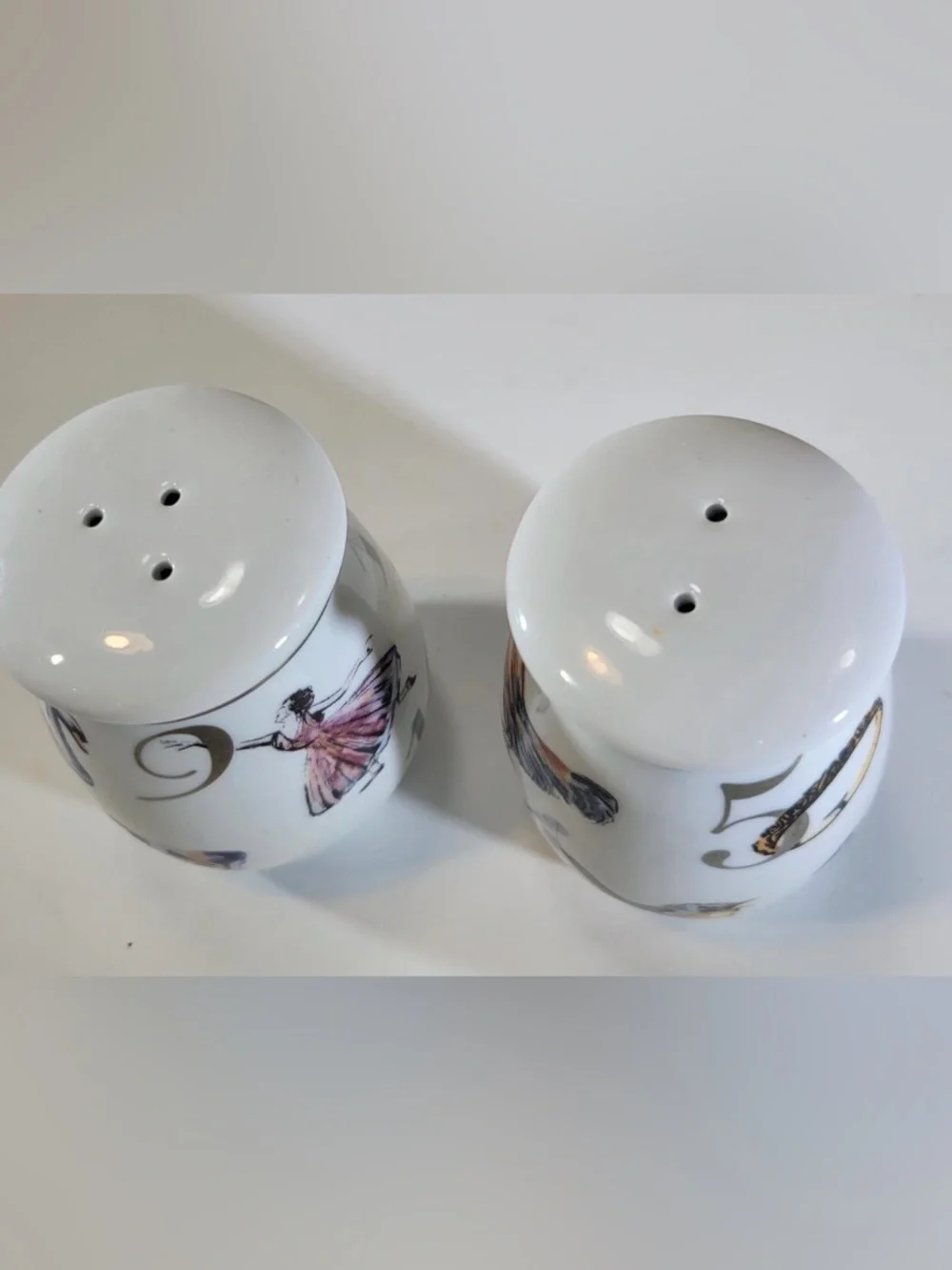 Better Homes & Gardens Porcelain Holiday Edition Salt & Pepper Shaker NWT